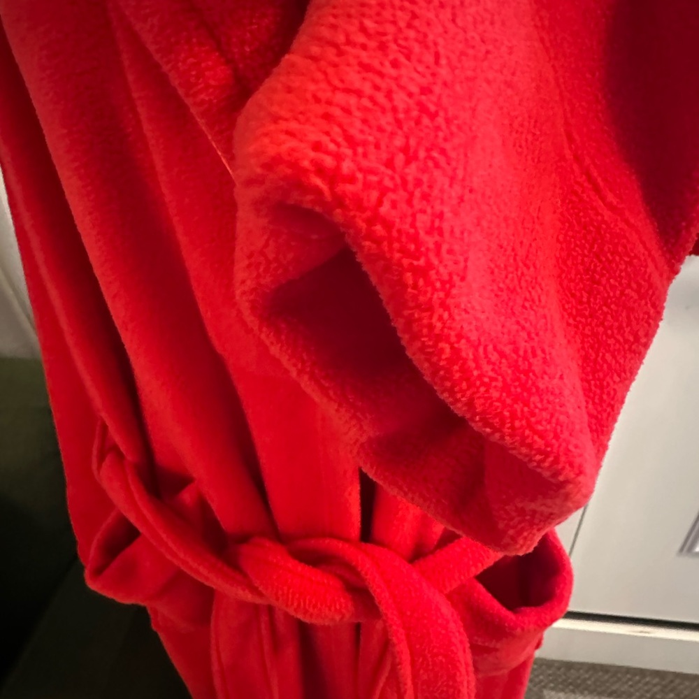 Indigo Vibrant Red Fleece Robe - Picture 4 of 9